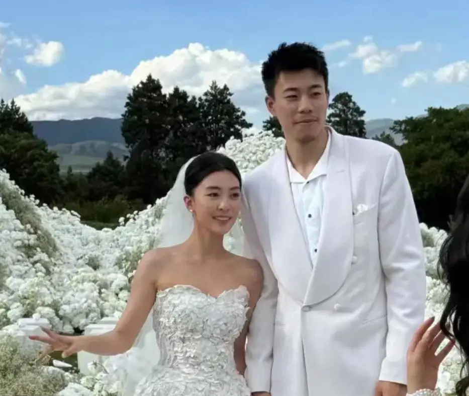 场均28+7!火箭若引进巨星前锋,可盘活全队?杜兰特改打大前锋
